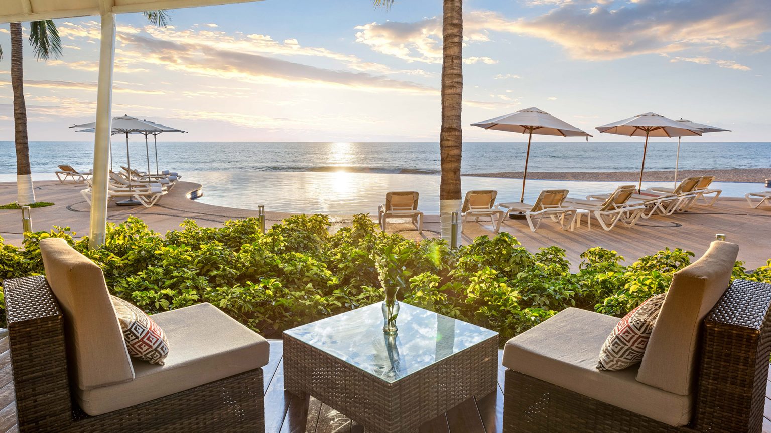 Park-Royal-Beach-Mazatlan-Lobby-1536x864