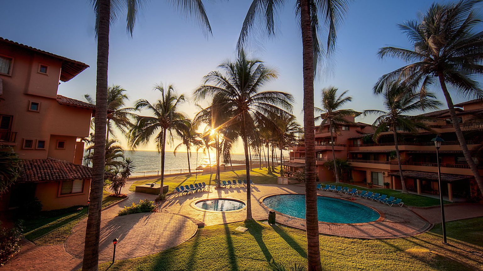 oyal-holiday-hotel-resort-vista-alberca-park-royal-los-tules-mexico-jalisco-los-tules-1536x864