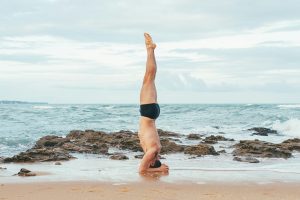yoga en la playa